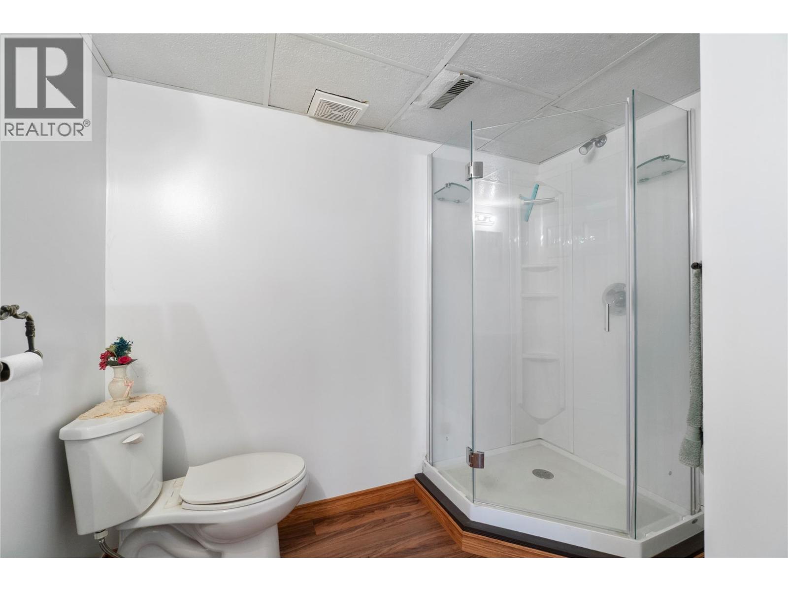 6803 Magna Bay Drive, Magna Bay, British Columbia  V0E 1M7 - Photo 33 - 10386552