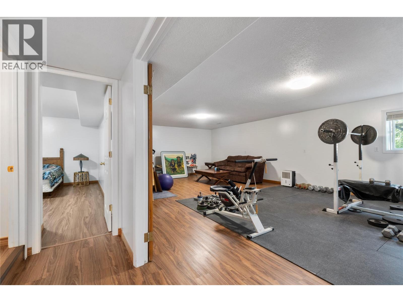 6803 Magna Bay Drive, Magna Bay, British Columbia  V0E 1M7 - Photo 35 - 10386552