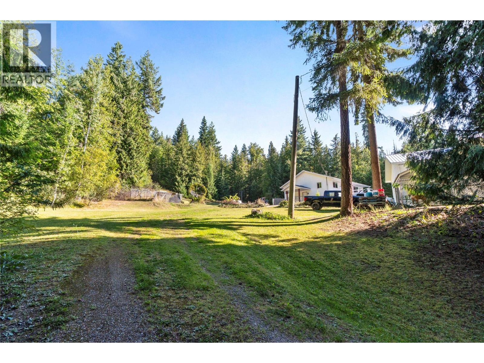 6803 Magna Bay Drive, Magna Bay, British Columbia  V0E 1M7 - Photo 37 - 10386552