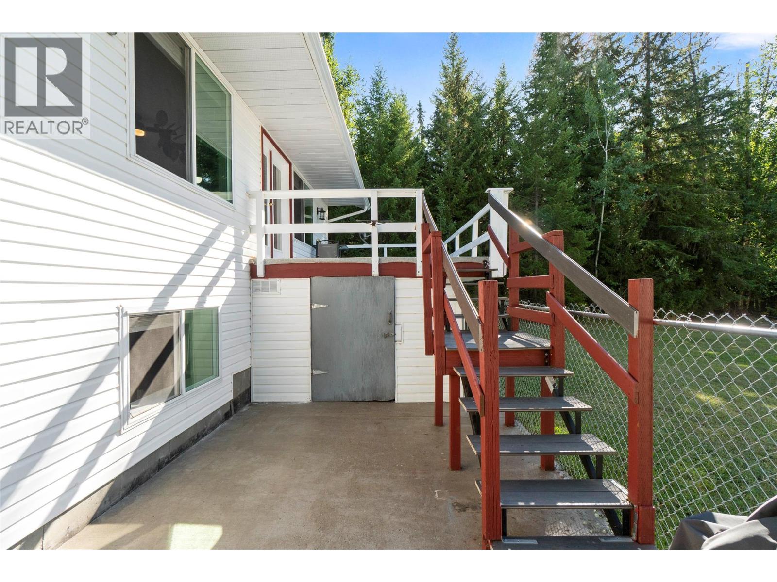 6803 Magna Bay Drive, Magna Bay, British Columbia  V0E 1M7 - Photo 48 - 10386552