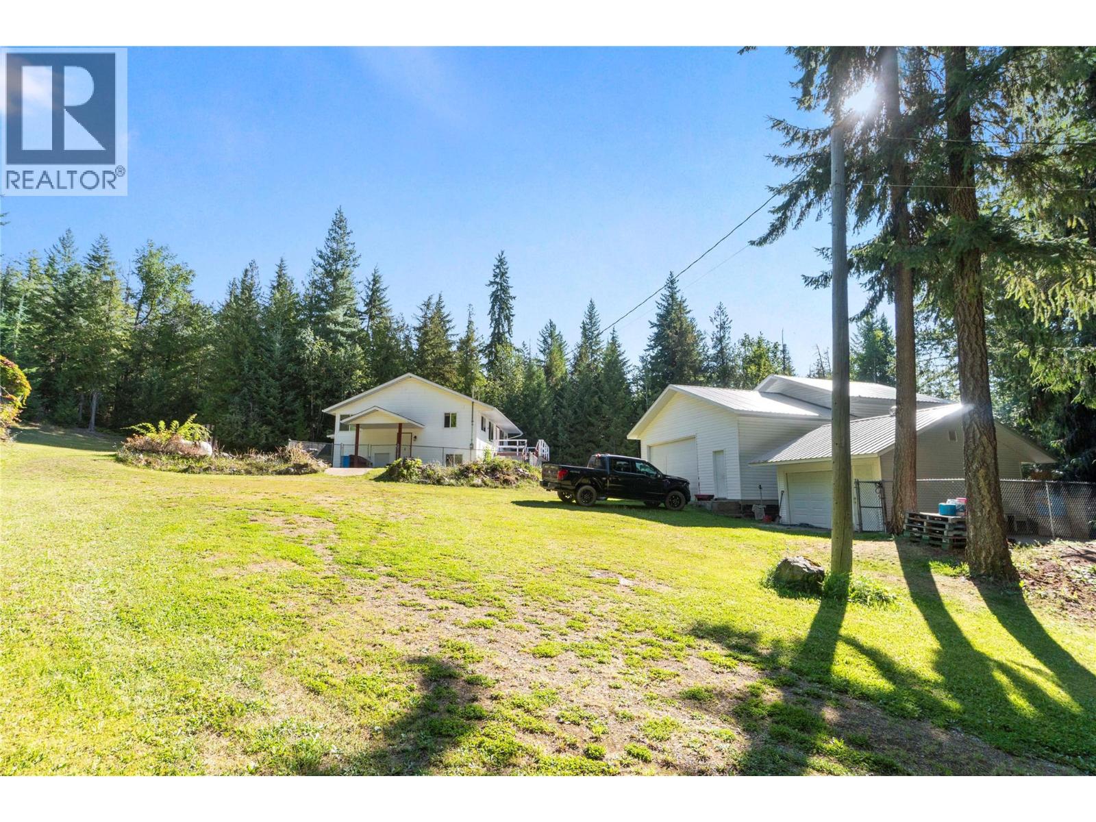 6803 Magna Bay Drive, Magna Bay, British Columbia  V0E 1M7 - Photo 5 - 10386552