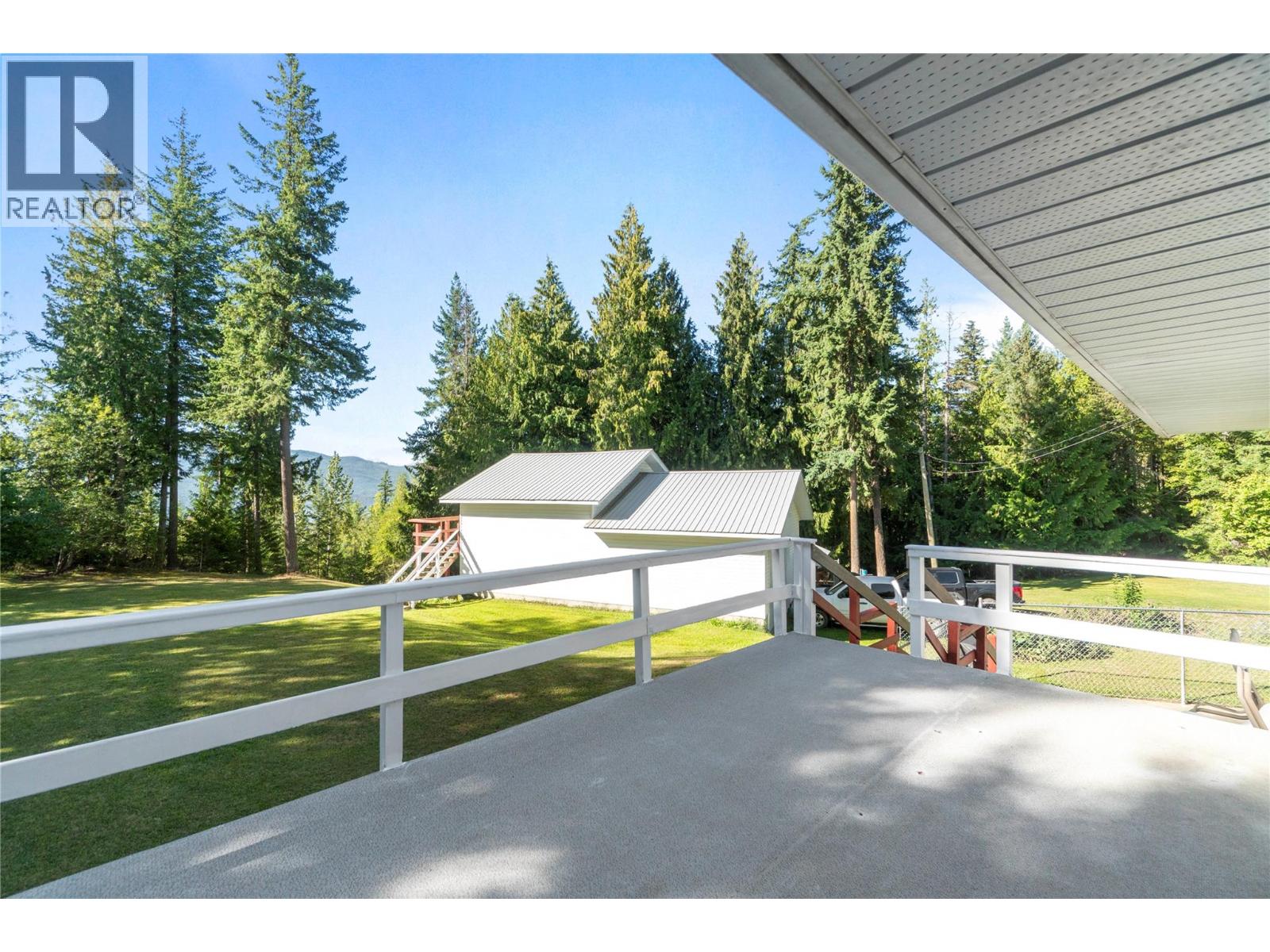 6803 Magna Bay Drive, Magna Bay, British Columbia  V0E 1M7 - Photo 50 - 10386552