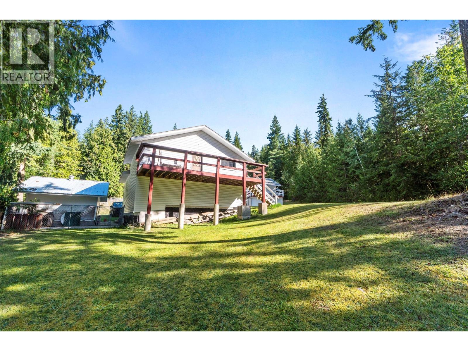 6803 Magna Bay Drive, Magna Bay, British Columbia  V0E 1M7 - Photo 53 - 10386552