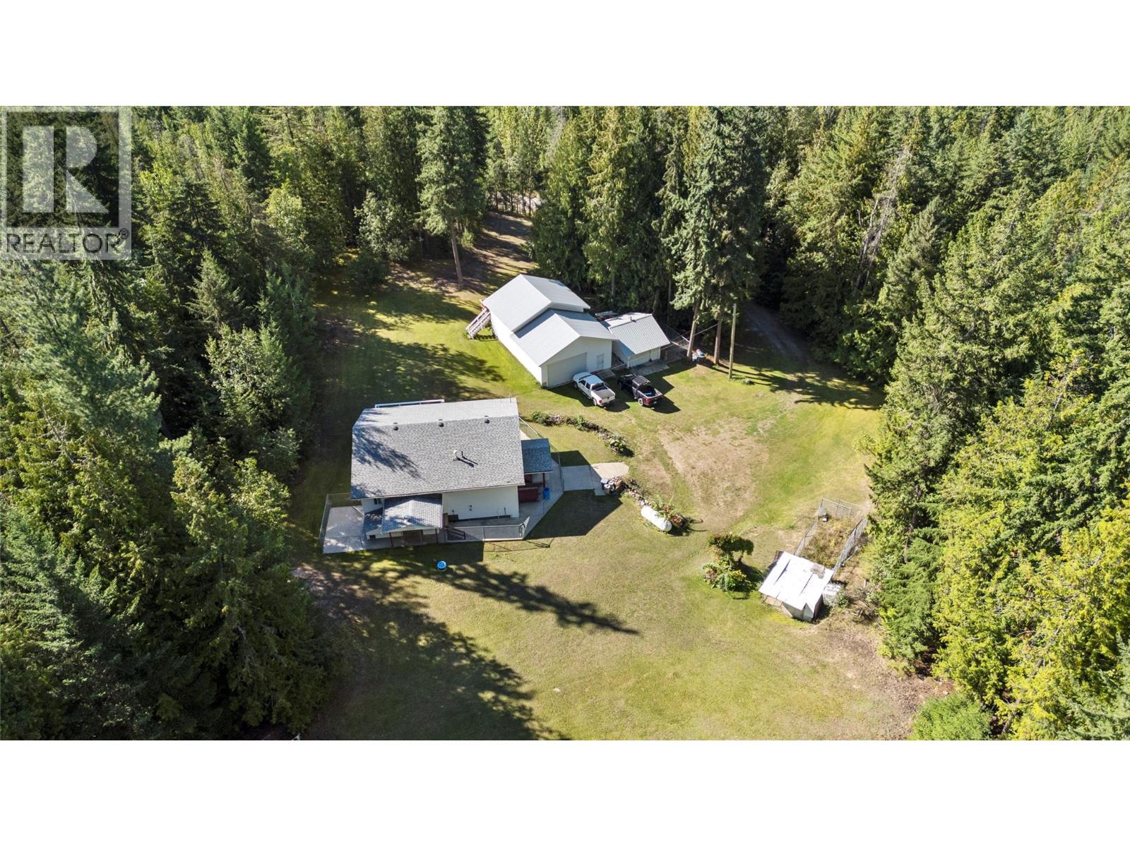 6803 Magna Bay Drive, Magna Bay, British Columbia  V0E 1M7 - Photo 58 - 10386552