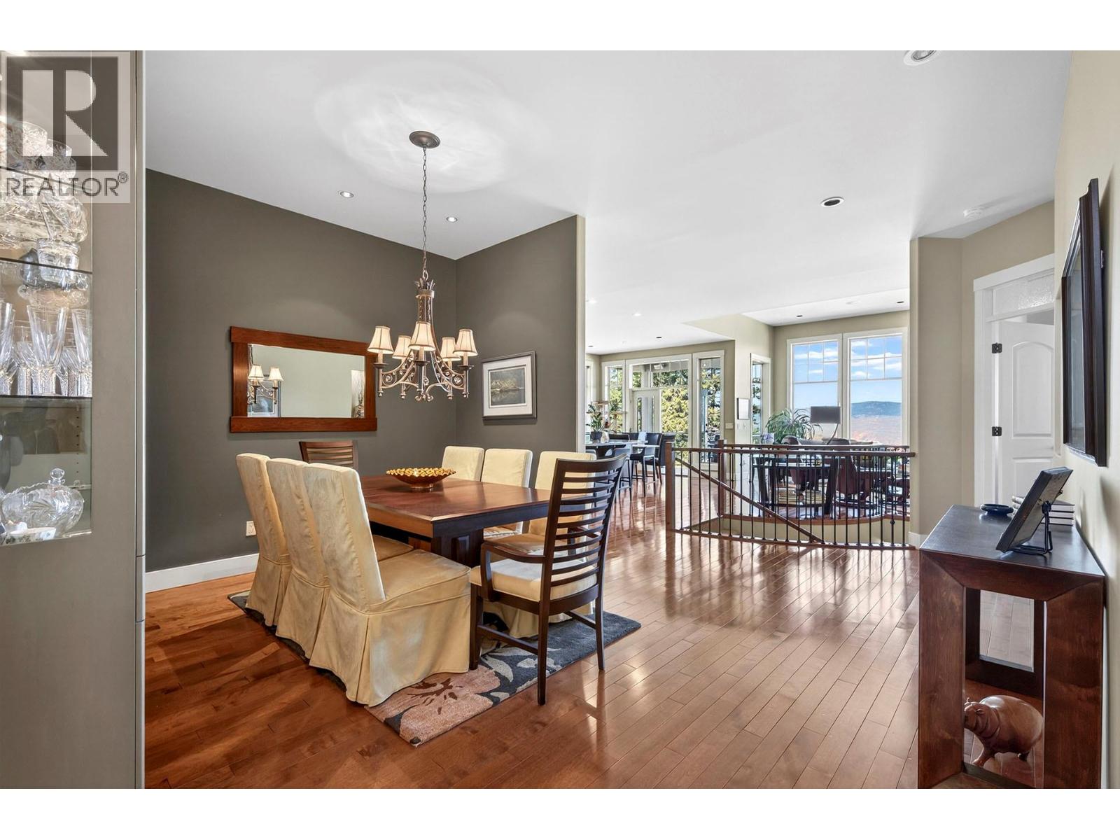 424 Azure Place, Kamloops, British Columbia  V2E 2R2 - Photo 2 - 10386550