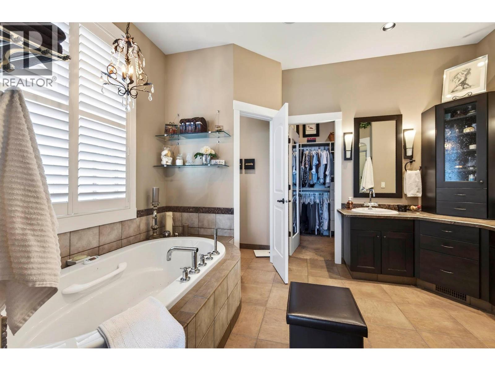 424 Azure Place, Kamloops, British Columbia  V2E 2R2 - Photo 27 - 10386550