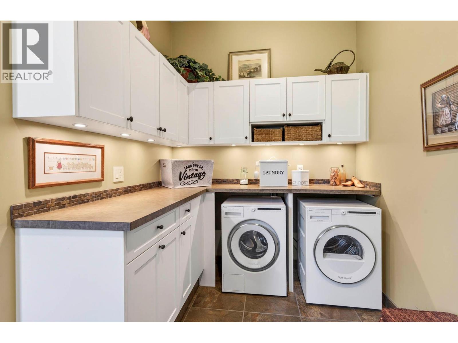 424 Azure Place, Kamloops, British Columbia  V2E 2R2 - Photo 34 - 10386550
