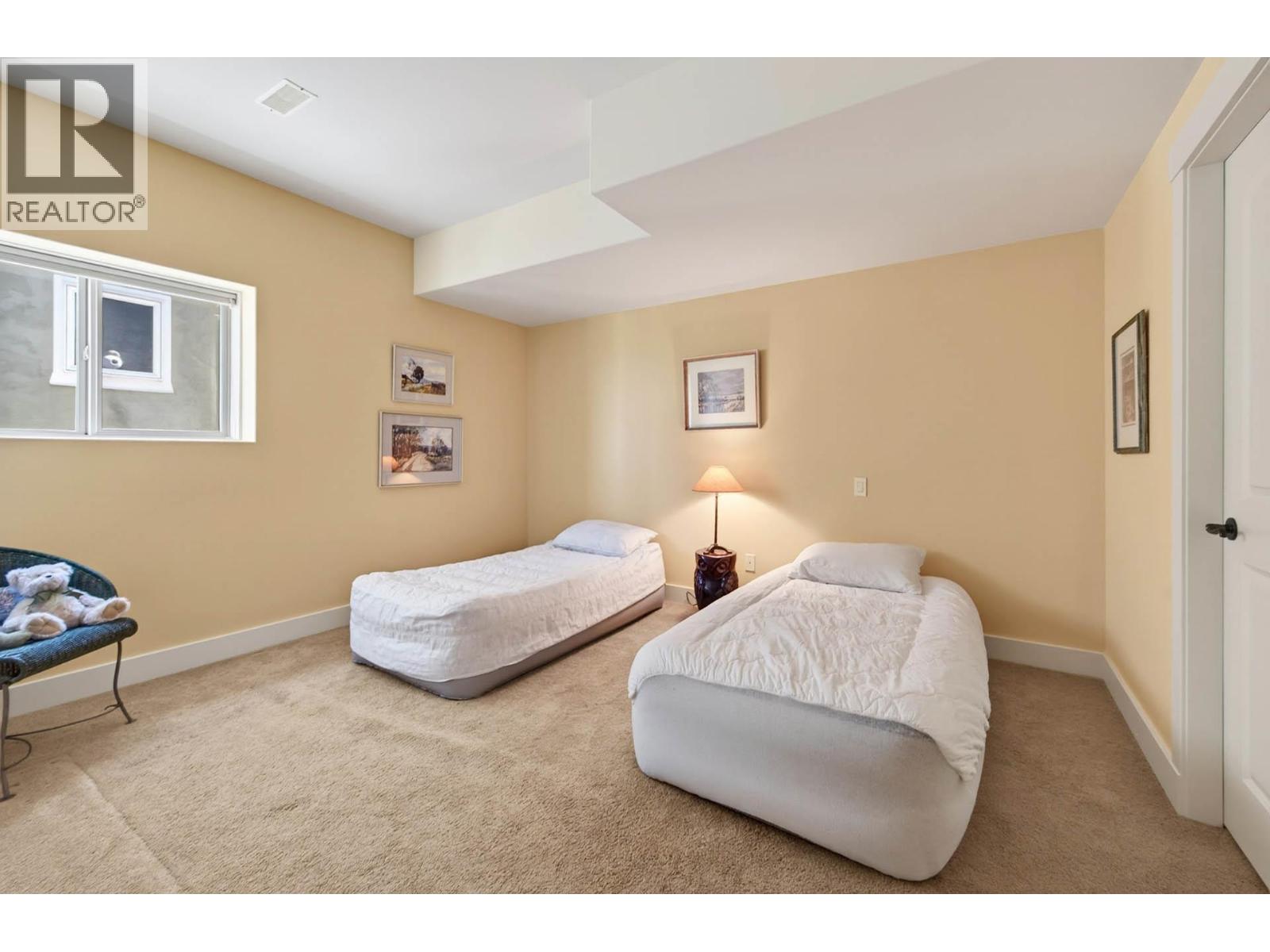 424 Azure Place, Kamloops, British Columbia  V2E 2R2 - Photo 45 - 10386550