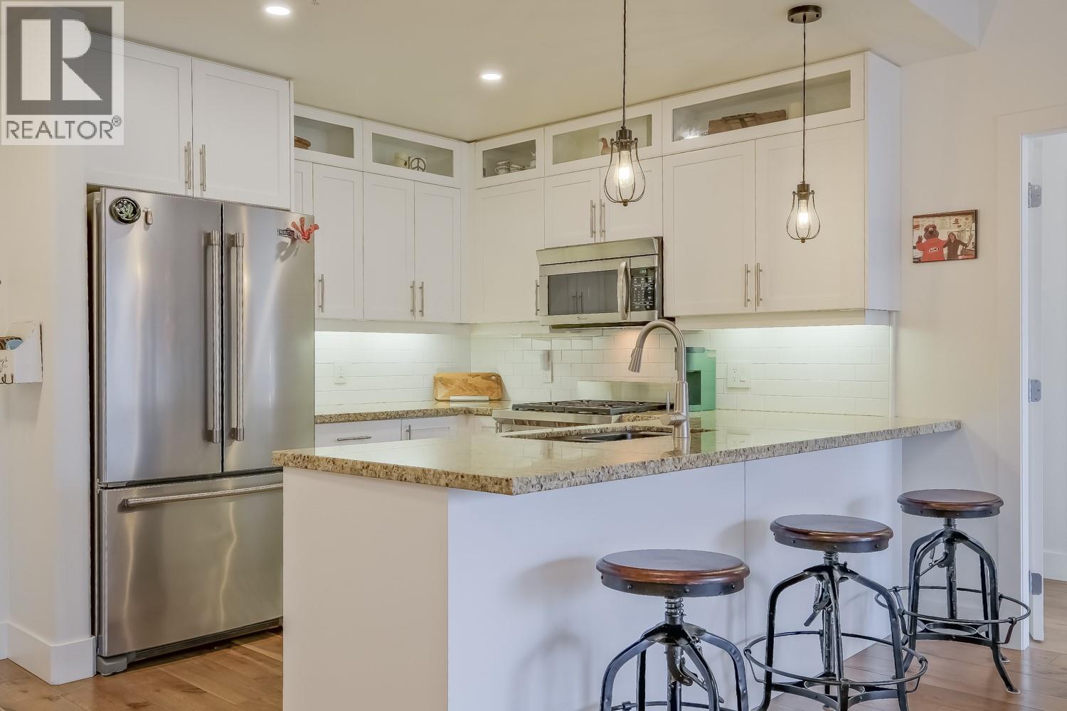 1160 Bernard Avenue Unit# 215, Kelowna, British Columbia  V1Y 6R2 - Photo 12 - 10386545