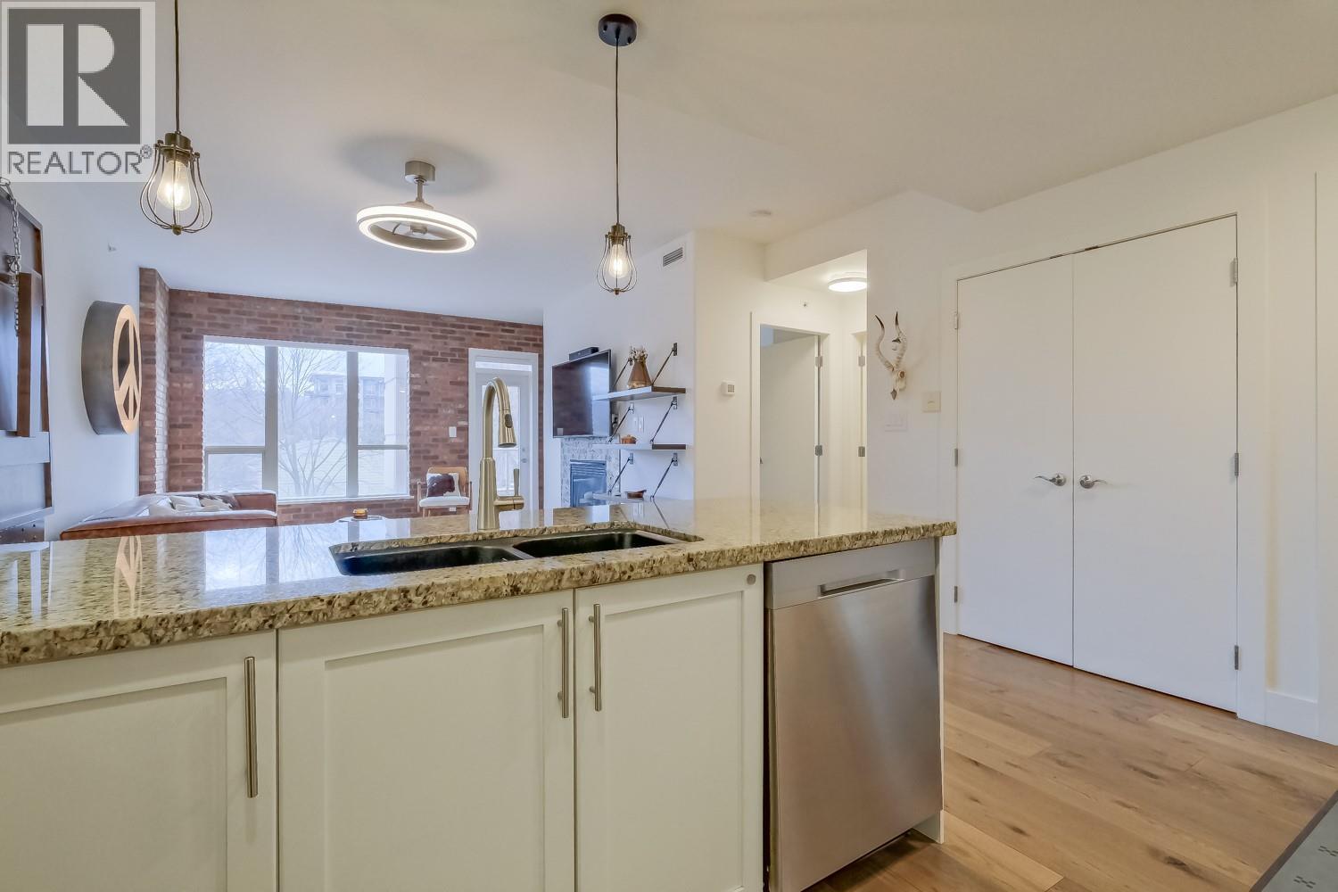 1160 Bernard Avenue Unit# 215, Kelowna, British Columbia  V1Y 6R2 - Photo 13 - 10386545