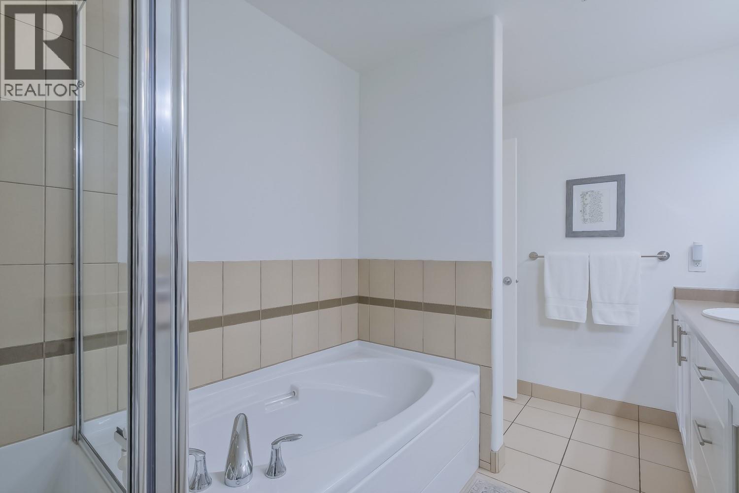 1160 Bernard Avenue Unit# 215, Kelowna, British Columbia  V1Y 6R2 - Photo 22 - 10386545