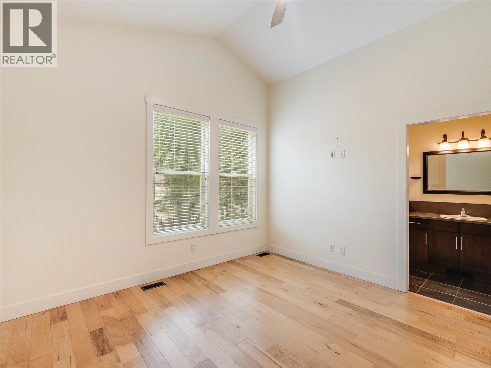 892 Waterloo Road, Castlegar, British Columbia  V1N 4K8 - Photo 29 - 10386374