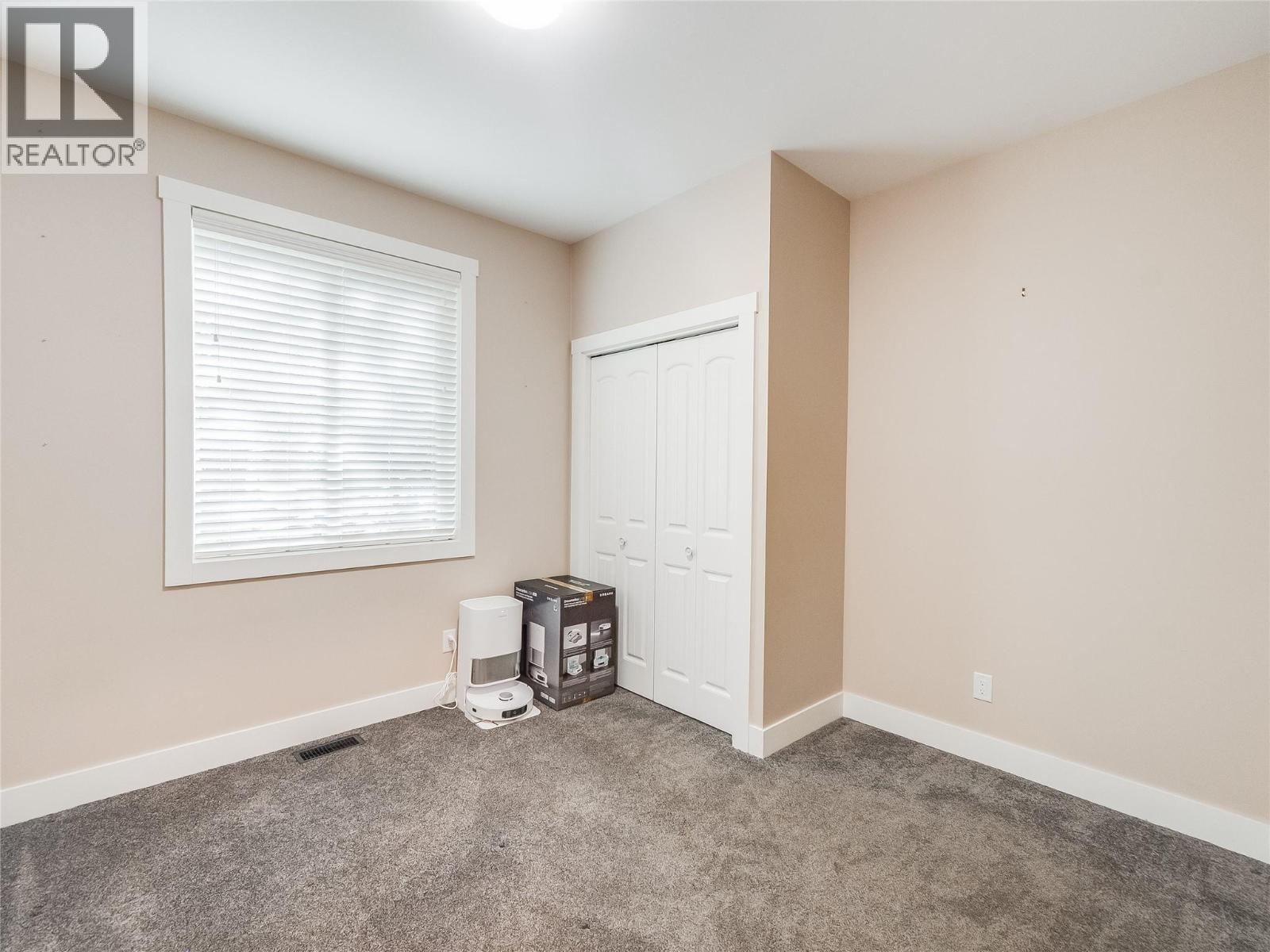 892 Waterloo Road, Castlegar, British Columbia  V1N 4K8 - Photo 37 - 10386374