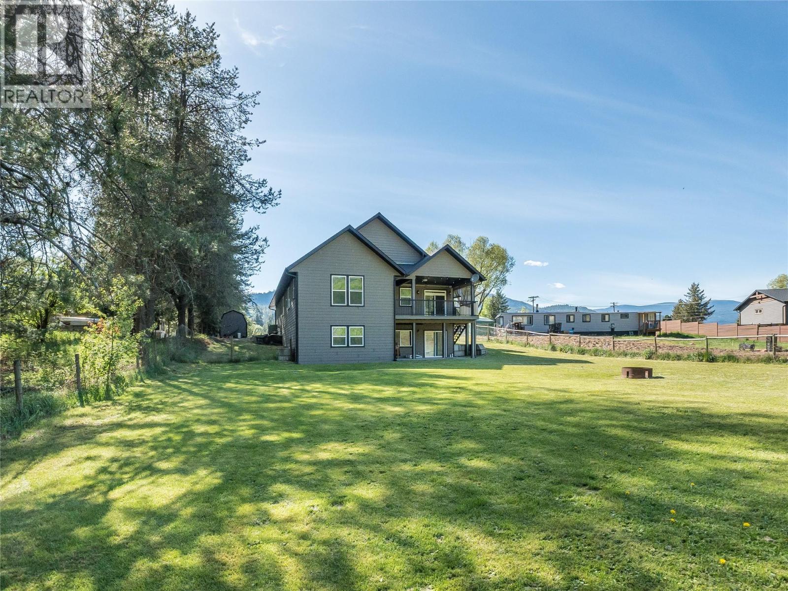 892 Waterloo Road, Castlegar, British Columbia  V1N 4K8 - Photo 5 - 10386374