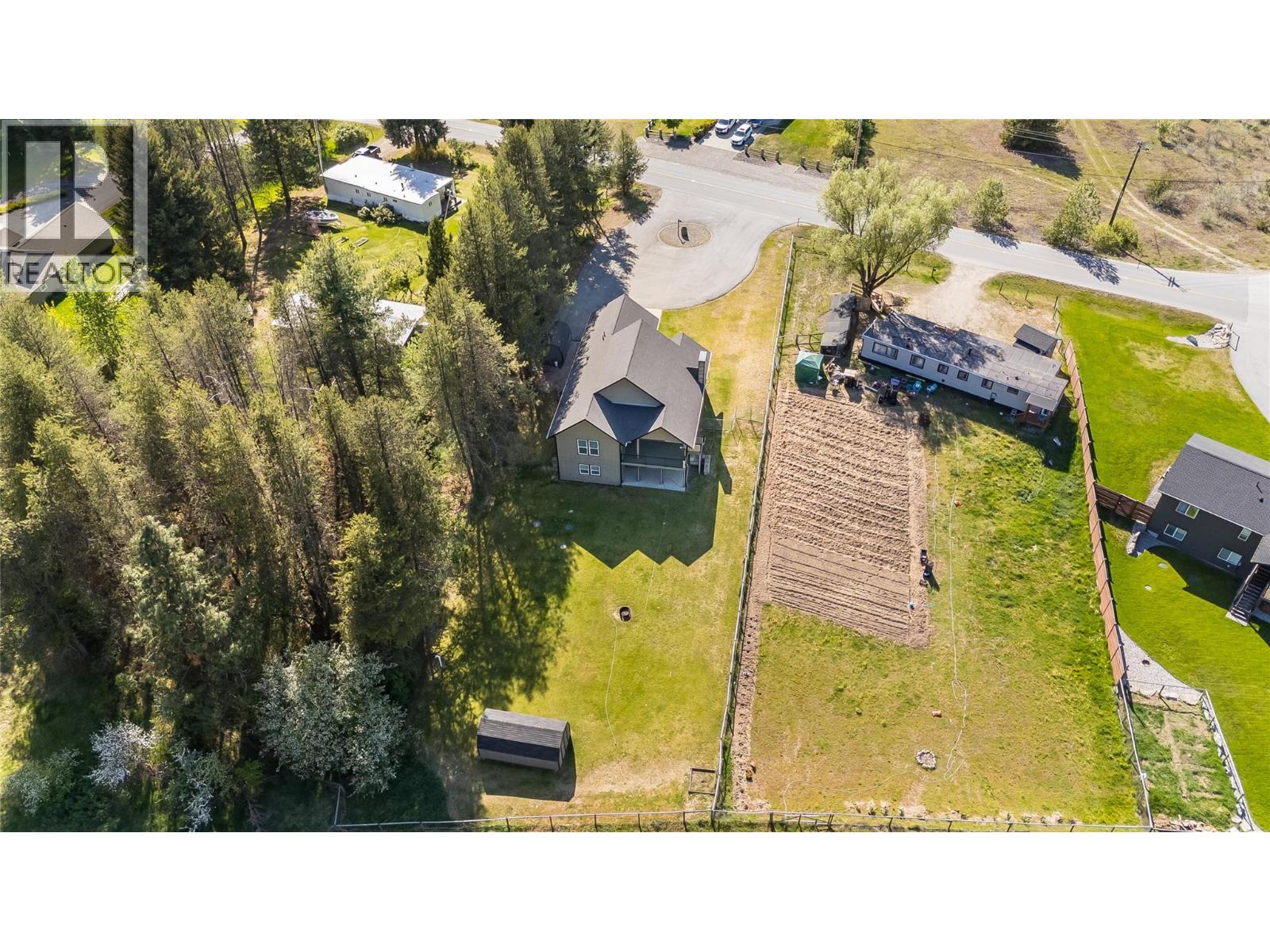892 Waterloo Road, Castlegar, British Columbia  V1N 4K8 - Photo 61 - 10386374