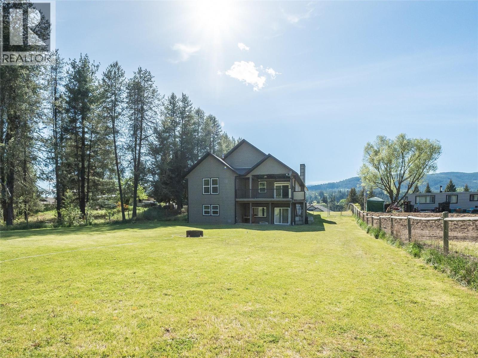 892 Waterloo Road, Castlegar, British Columbia  V1N 4K8 - Photo 62 - 10386374