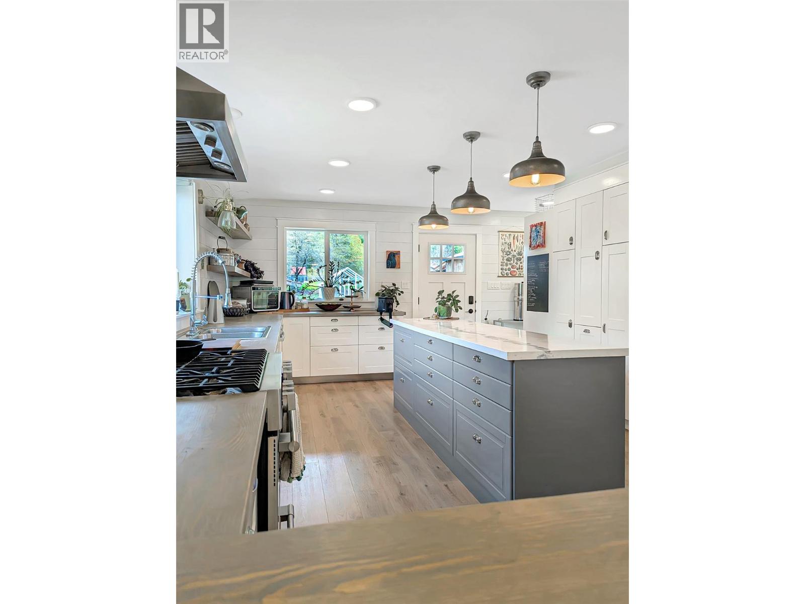 602 Slocan Street, Slocan, British Columbia  V0G 2C0 - Photo 13 - 10386553