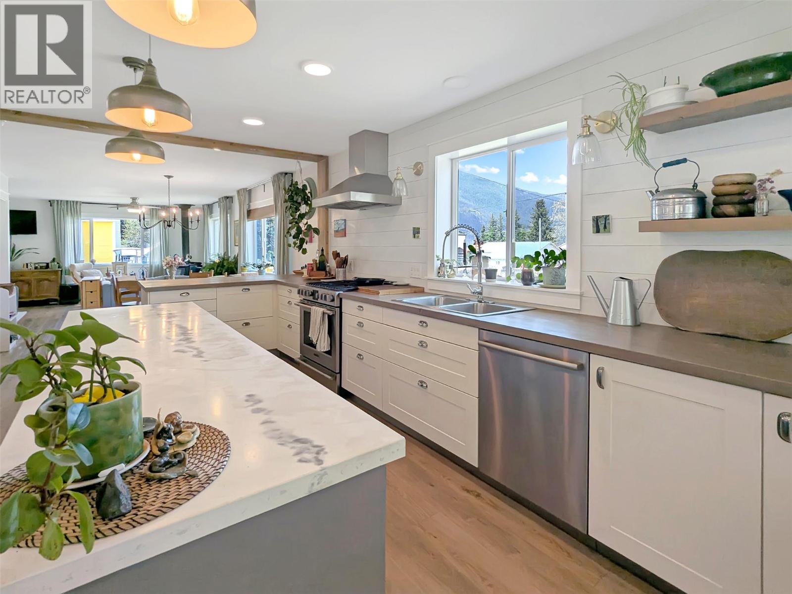 602 Slocan Street, Slocan, British Columbia  V0G 2C0 - Photo 18 - 10386553