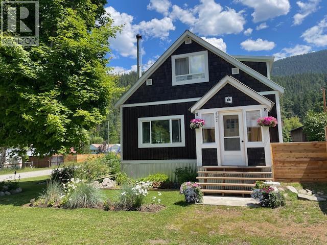 602 Slocan Street, Slocan, British Columbia  V0G 2C0 - Photo 3 - 10386553