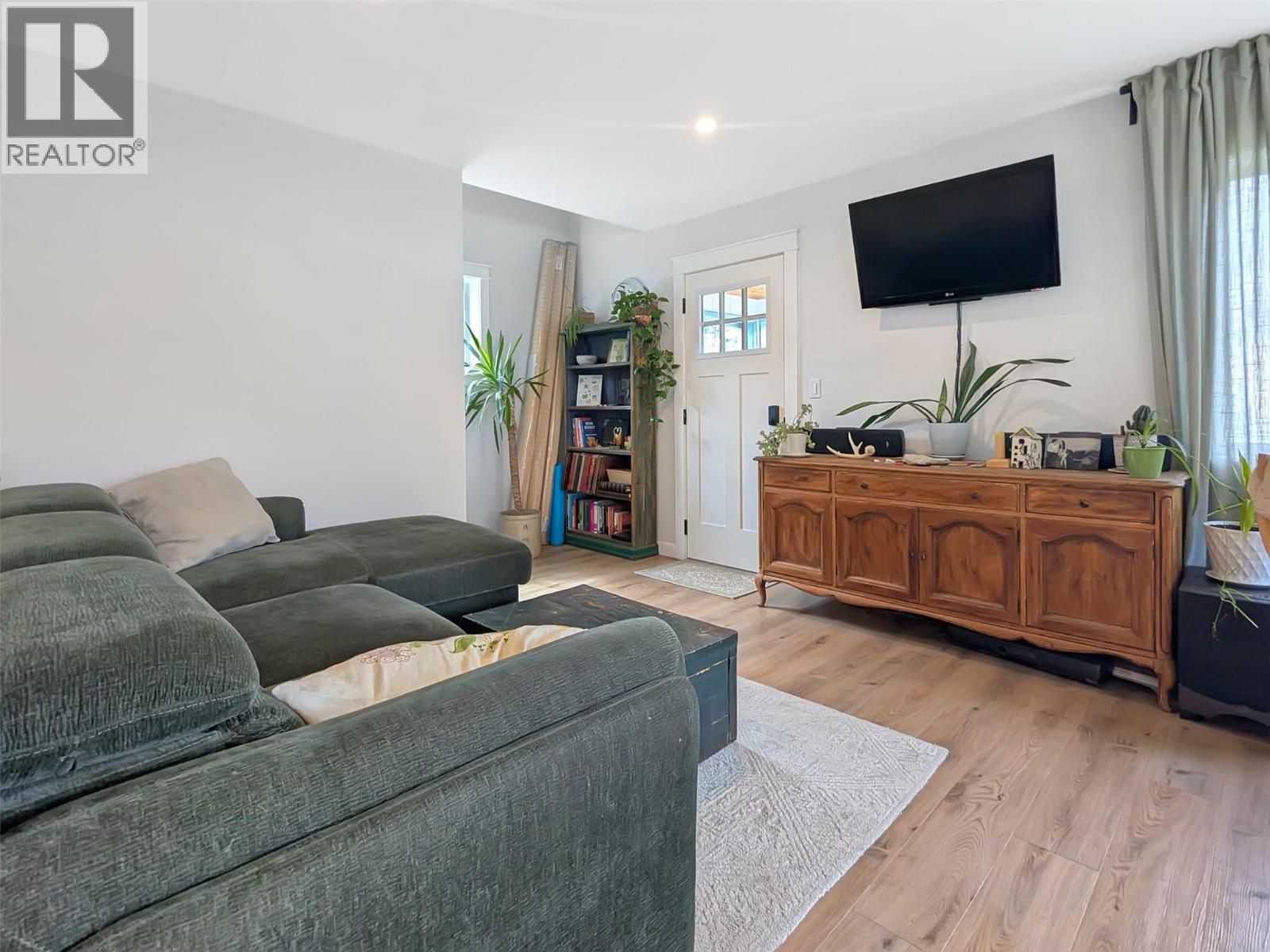 602 Slocan Street, Slocan, British Columbia  V0G 2C0 - Photo 8 - 10386553