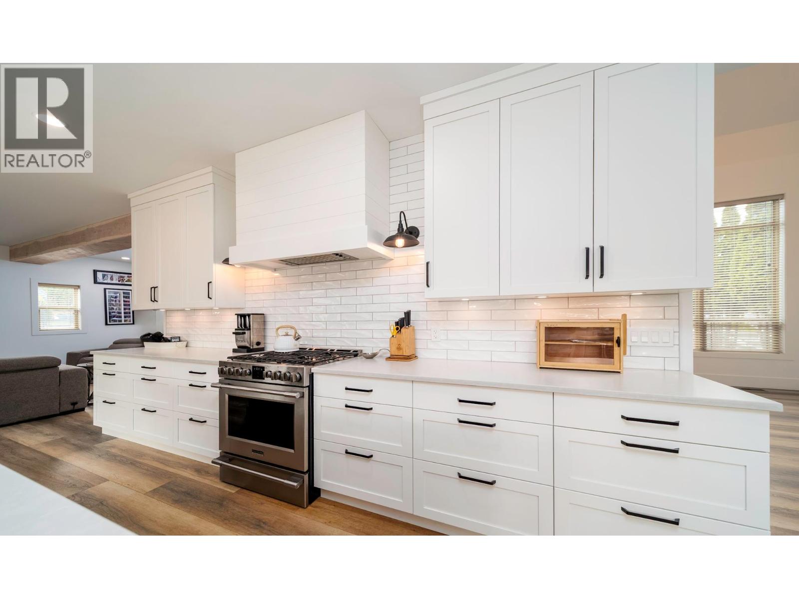 5037 Treadgold Court, Kelowna, British Columbia  V1W 5B4 - Photo 18 - 10386330