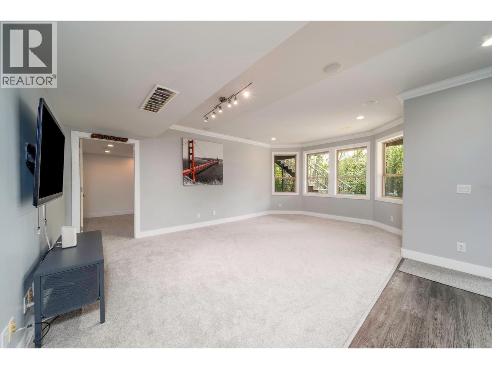 5037 Treadgold Court, Kelowna, British Columbia  V1W 5B4 - Photo 42 - 10386330