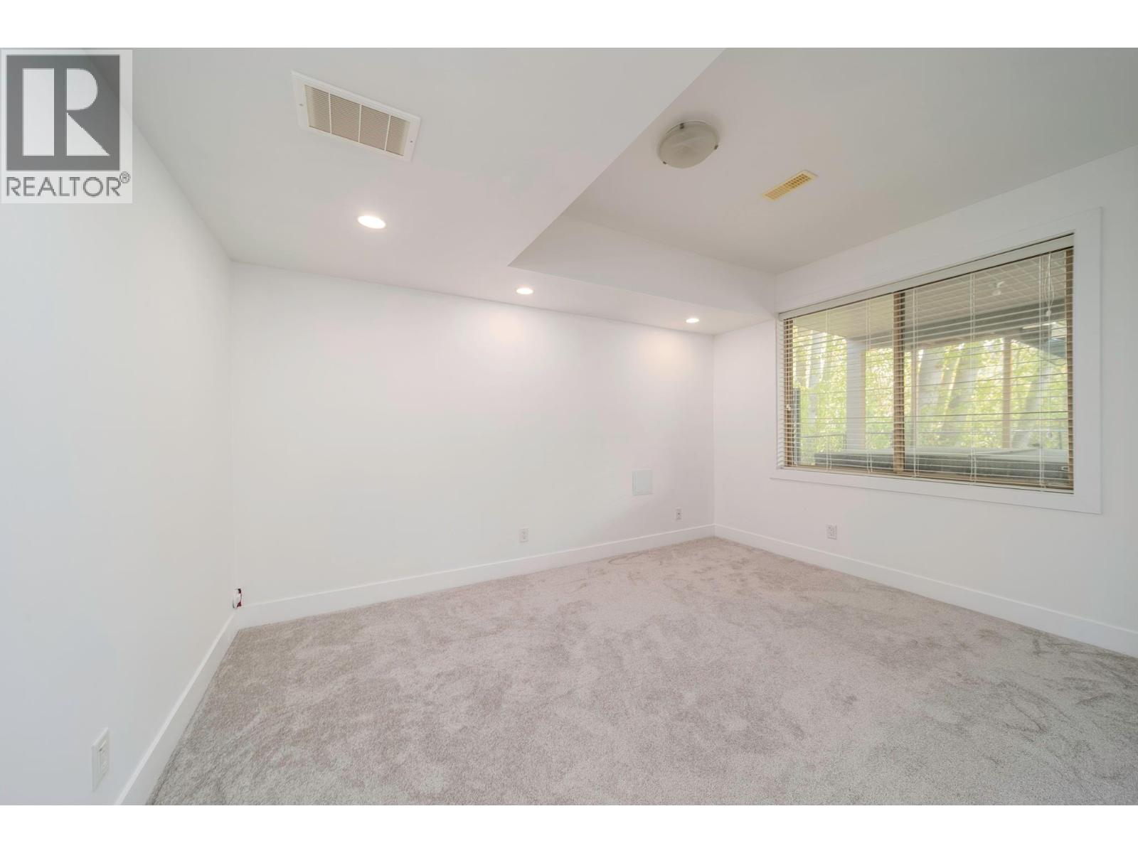 5037 Treadgold Court, Kelowna, British Columbia  V1W 5B4 - Photo 46 - 10386330