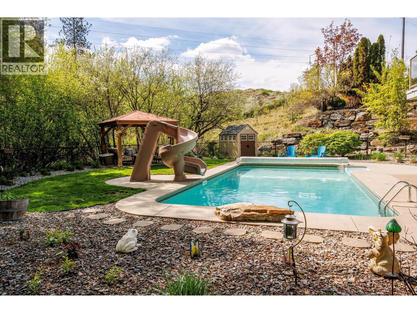 5037 Treadgold Court, Kelowna, British Columbia  V1W 5B4 - Photo 49 - 10386330