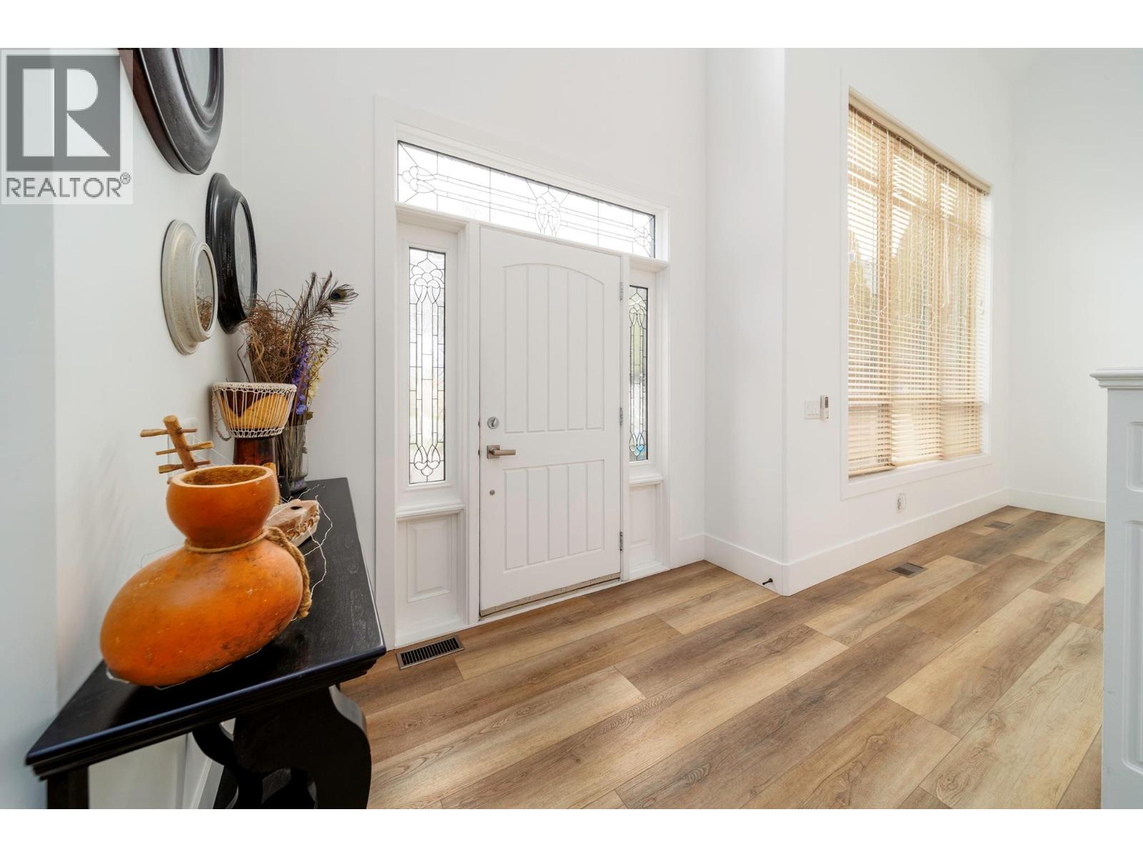5037 Treadgold Court, Kelowna, British Columbia  V1W 5B4 - Photo 5 - 10386330