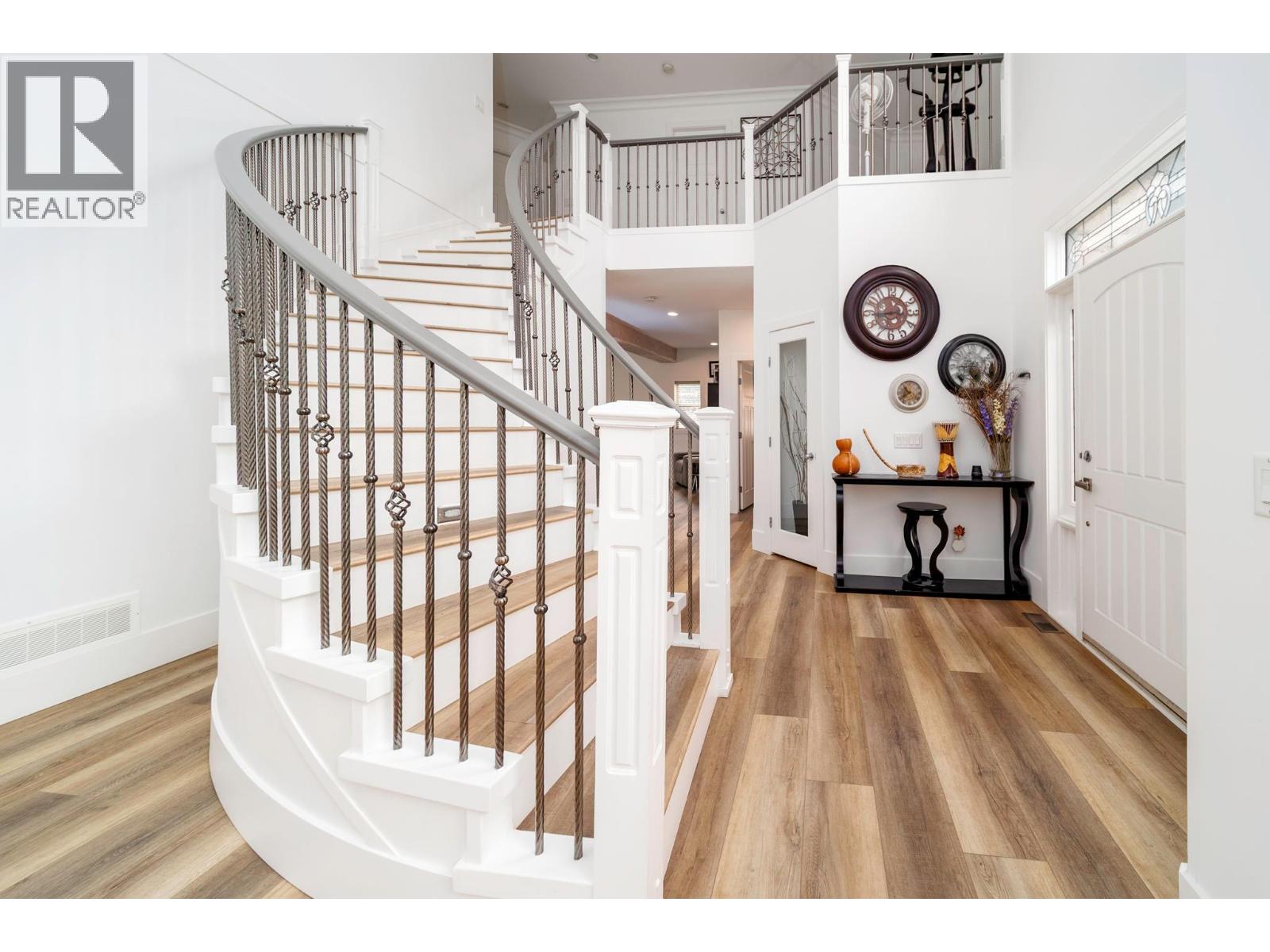 5037 Treadgold Court, Kelowna, British Columbia  V1W 5B4 - Photo 7 - 10386330