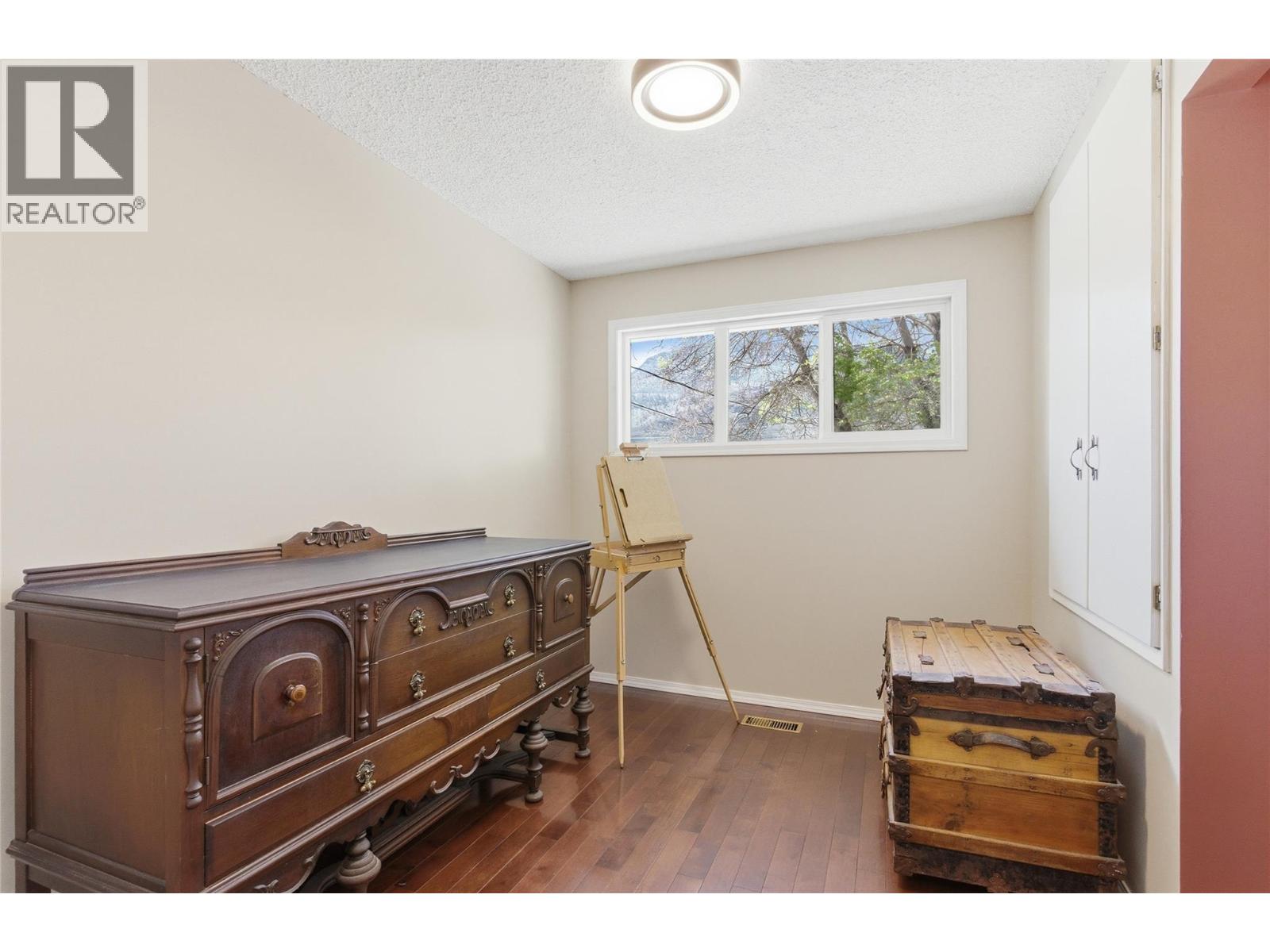 1153 Maclean Drive, Cache Creek, British Columbia  V0K 1H0 - Photo 17 - 10386492