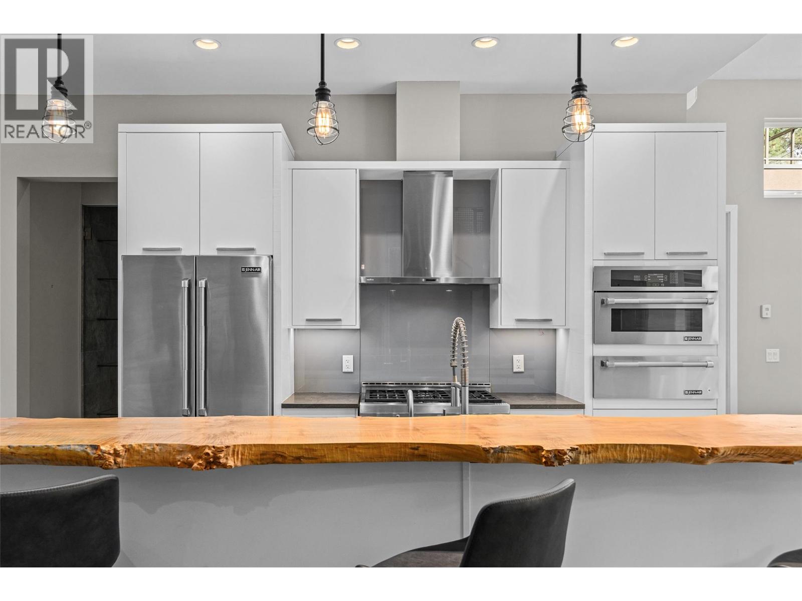 1085 Westpoint Drive, Kelowna, British Columbia  V1W 4Z9 - Photo 10 - 10385964