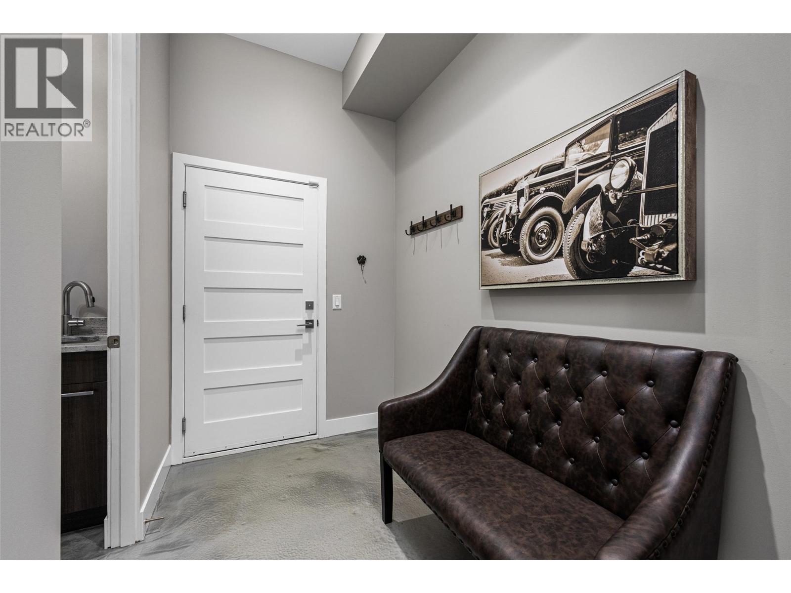 1085 Westpoint Drive, Kelowna, British Columbia  V1W 4Z9 - Photo 32 - 10385964