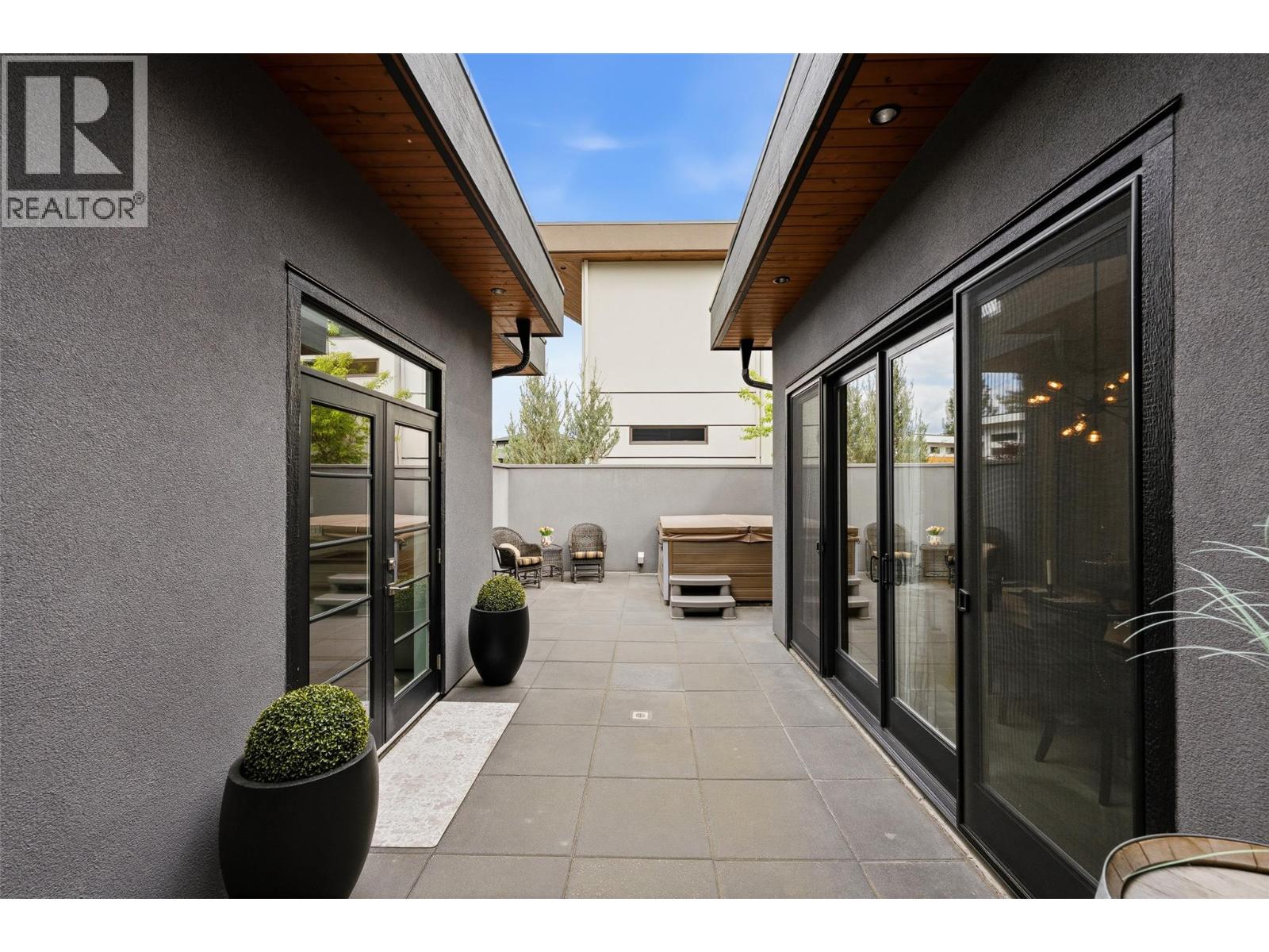 1085 Westpoint Drive, Kelowna, British Columbia  V1W 4Z9 - Photo 48 - 10385964