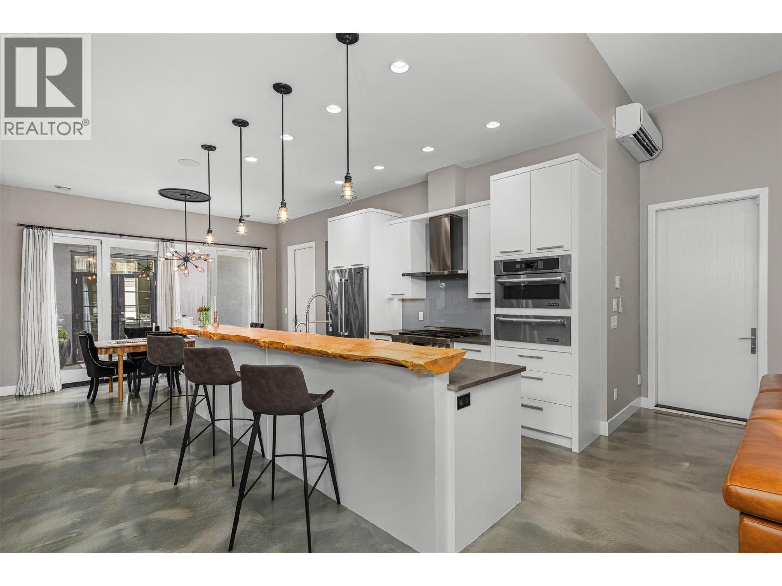 1085 Westpoint Drive, Kelowna, British Columbia  V1W 4Z9 - Photo 9 - 10385964