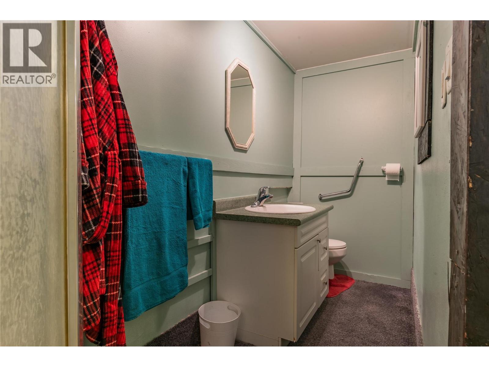 1662 Columbia Avenue, Trail, British Columbia  V1R 1K2 - Photo 19 - 10385802