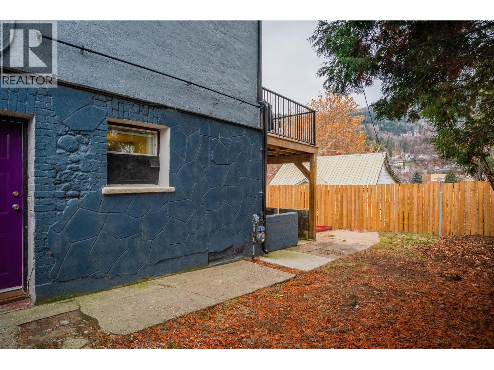 1662 Columbia Avenue, Trail, British Columbia  V1R 1K2 - Photo 22 - 10385802