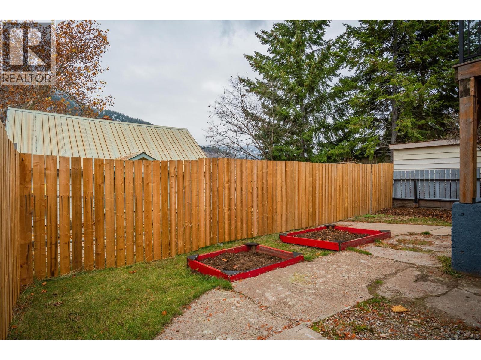 1662 Columbia Avenue, Trail, British Columbia  V1R 1K2 - Photo 26 - 10385802