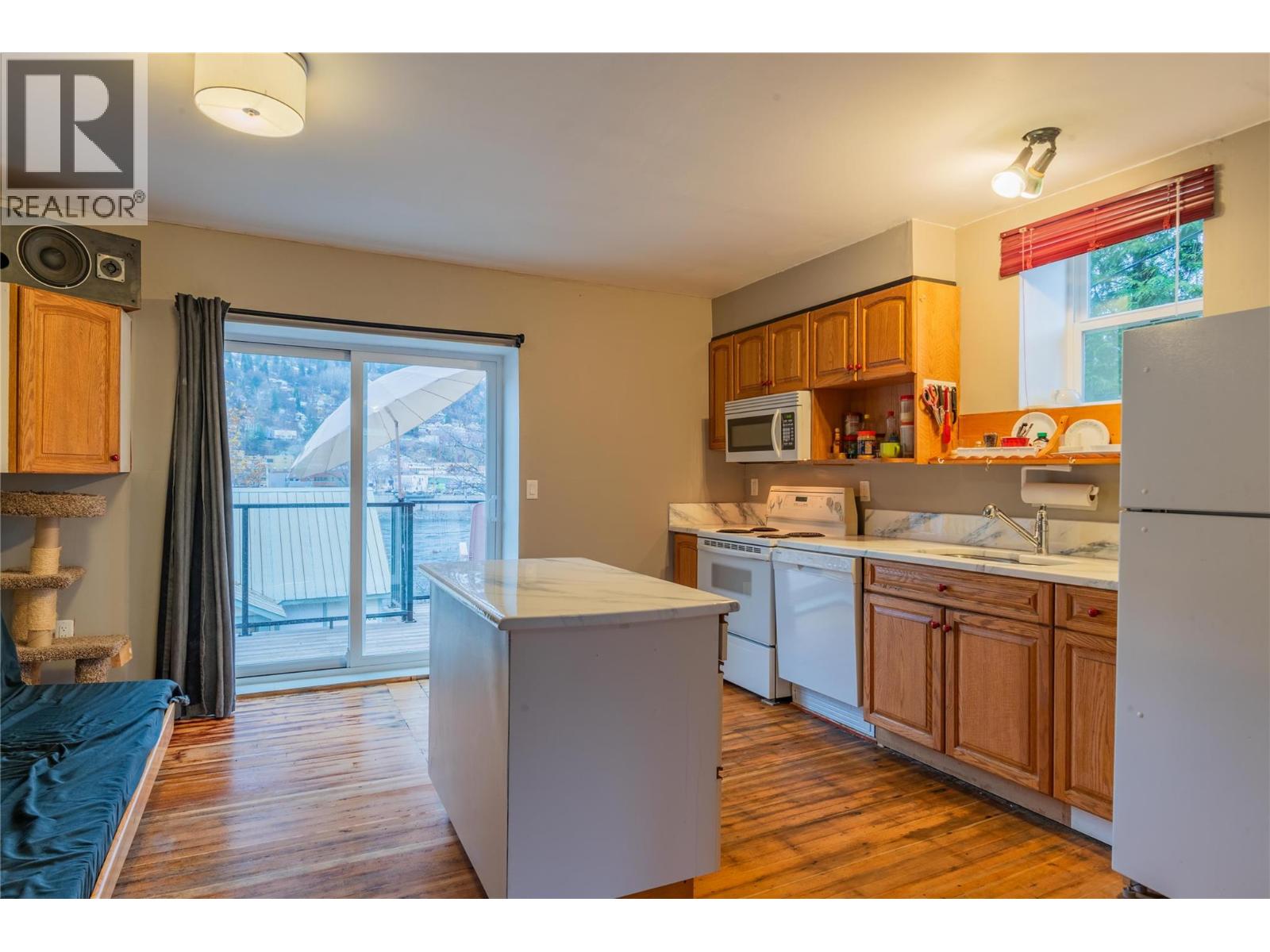 1662 Columbia Avenue, Trail, British Columbia  V1R 1K2 - Photo 5 - 10385802