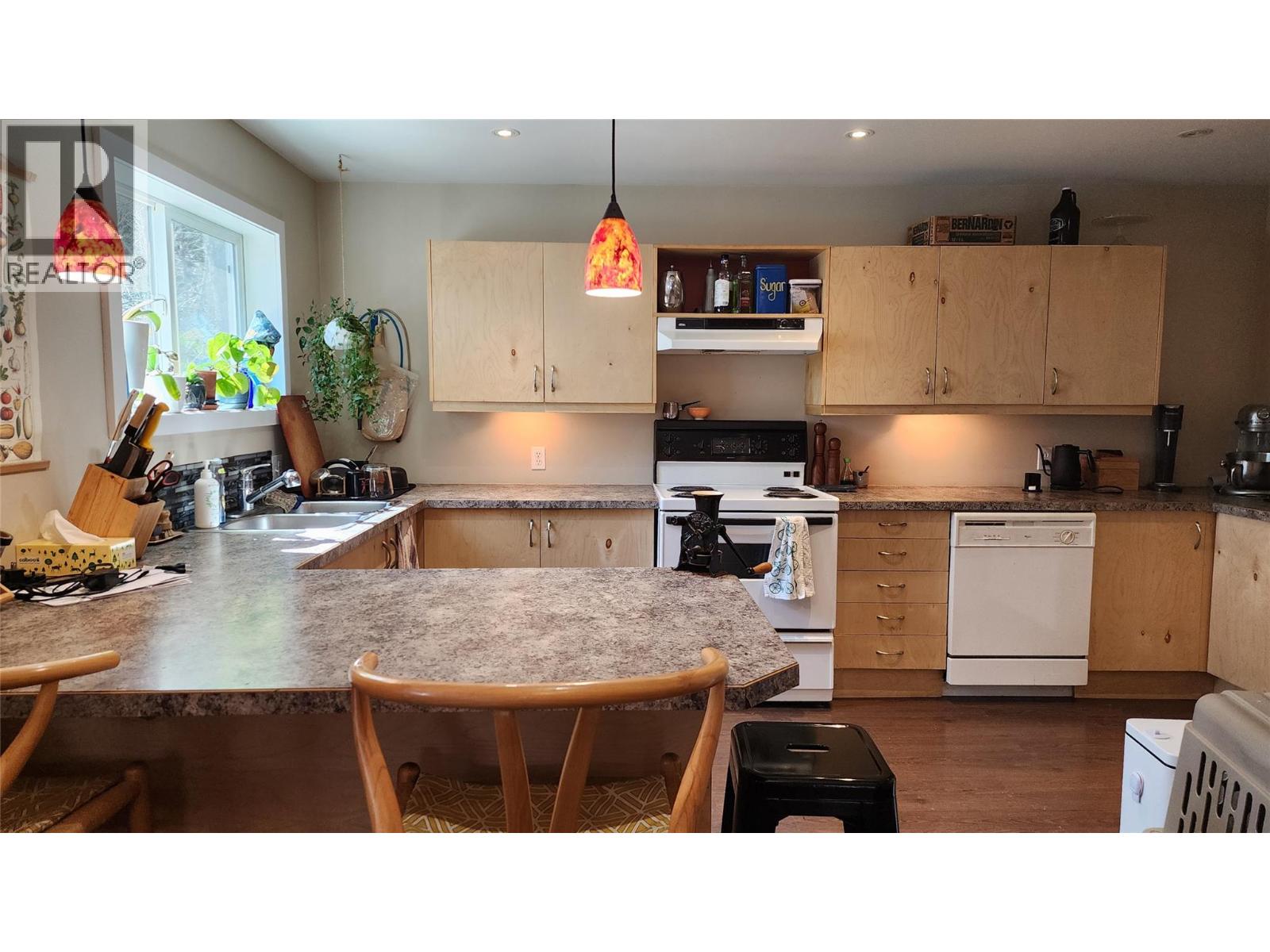 2165 Spokane Street, Rossland, British Columbia  V0G 1Y0 - Photo 13 - 10386465