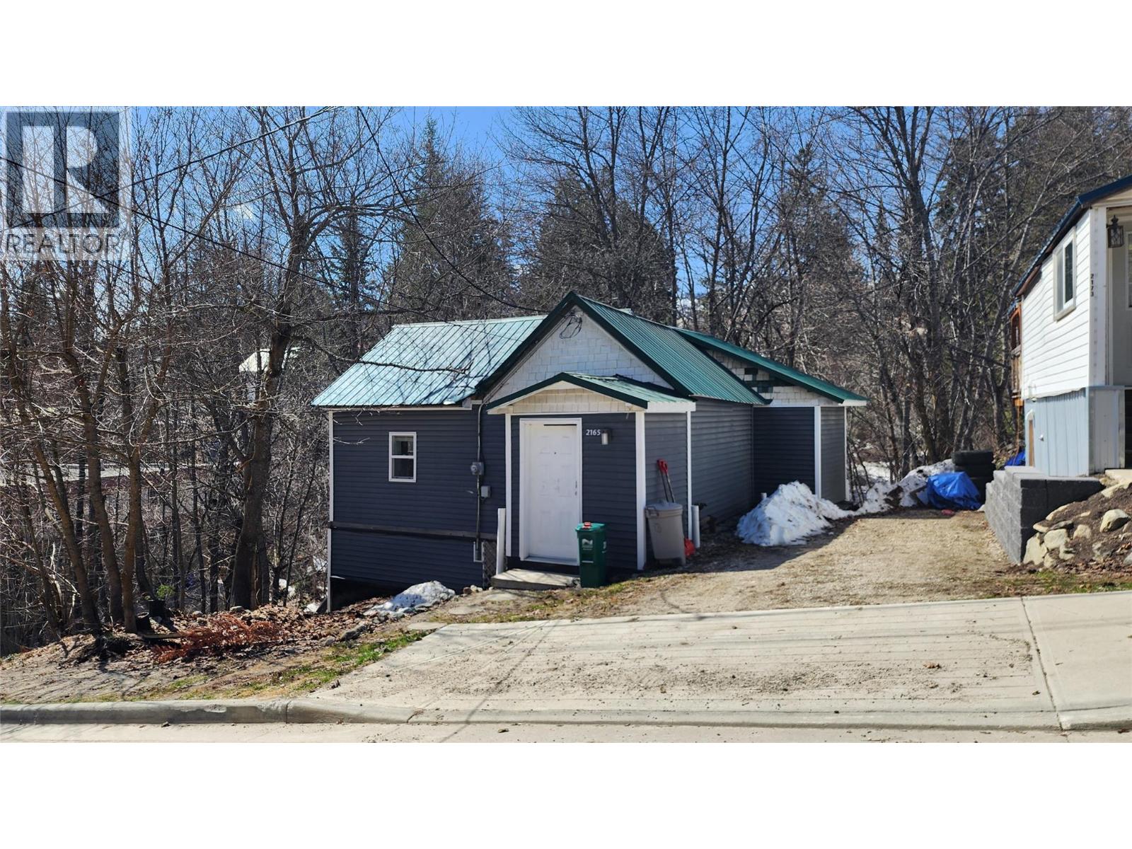 2165 Spokane Street, Rossland, British Columbia  V0G 1Y0 - Photo 2 - 10386465