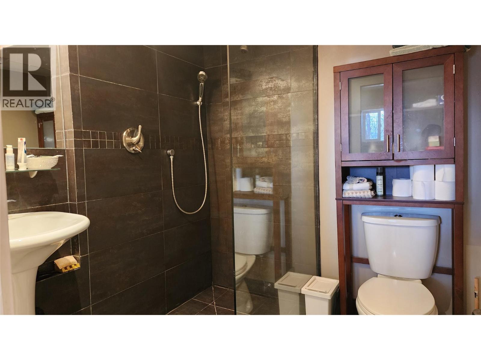 2165 Spokane Street, Rossland, British Columbia  V0G 1Y0 - Photo 22 - 10386465