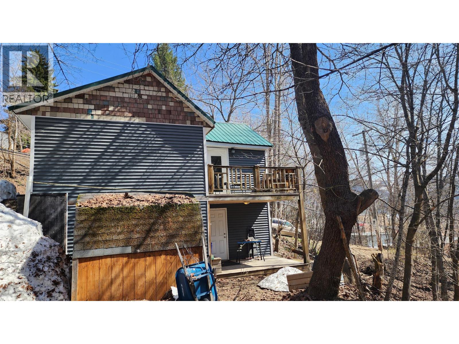 2165 Spokane Street, Rossland, British Columbia  V0G 1Y0 - Photo 3 - 10386465