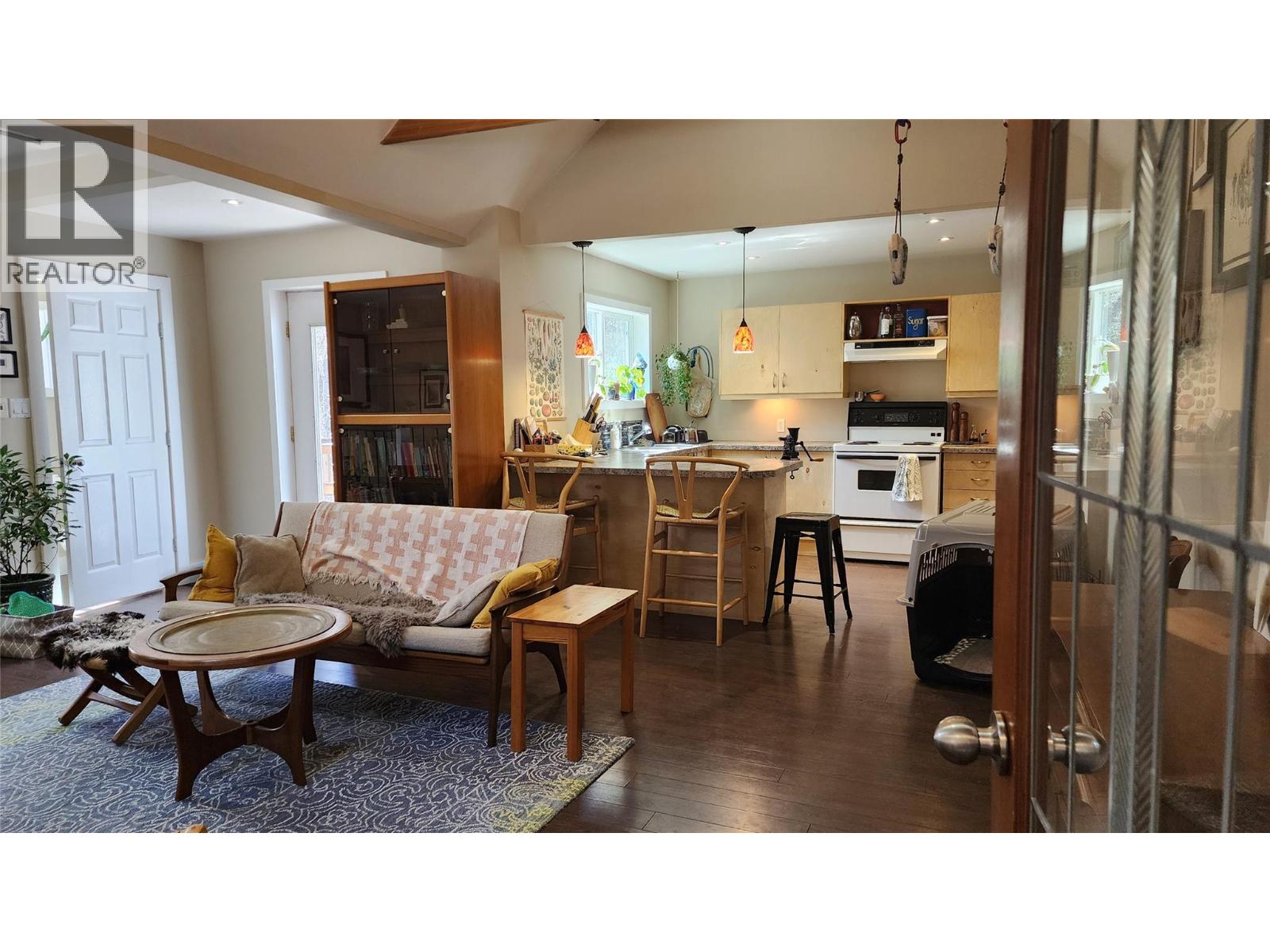 2165 Spokane Street, Rossland, British Columbia  V0G 1Y0 - Photo 6 - 10386465