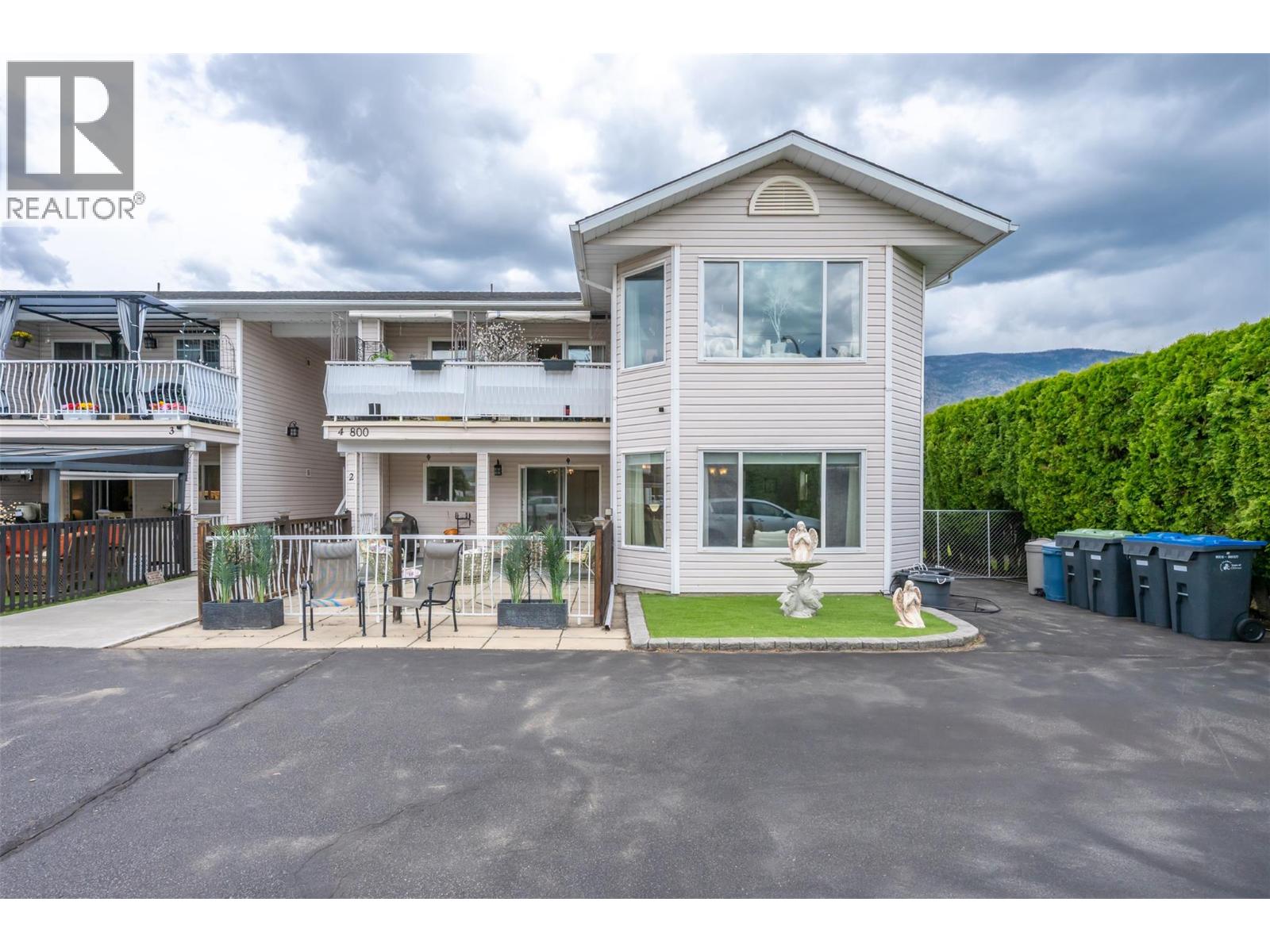 800 Merlot Avenue Unit# 2, Oliver, British Columbia  V0H 1T4 - Photo 1 - 10385571