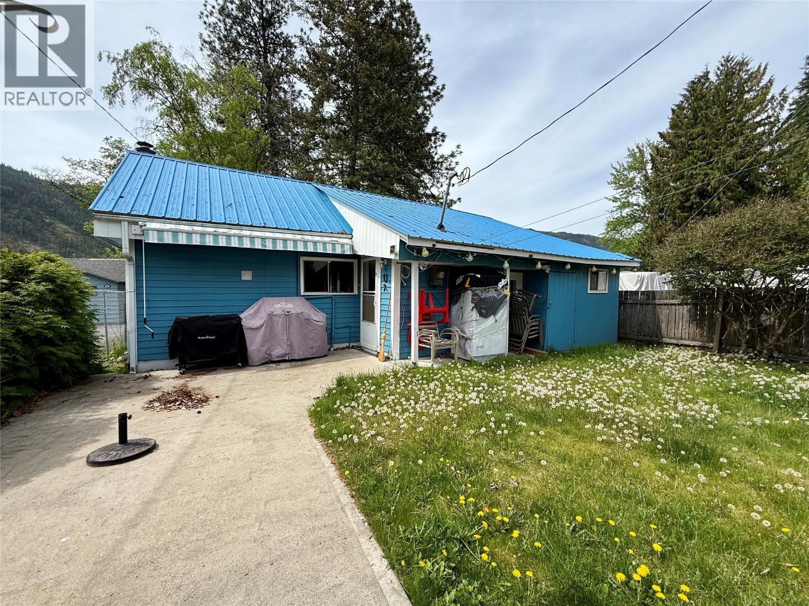 189 Alpine Road, Christina Lake, British Columbia  V0H 1E1 - Photo 15 - 10386446