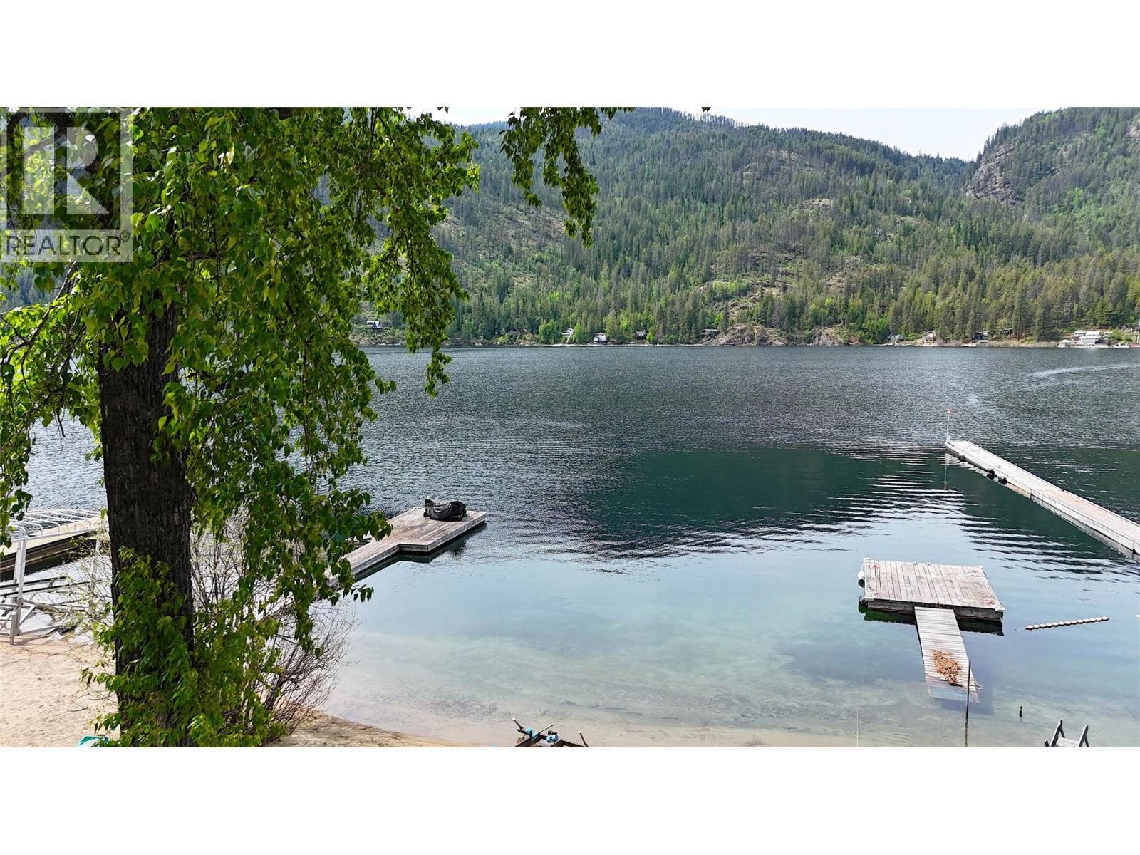 189 Alpine Road, Christina Lake, British Columbia  V0H 1E1 - Photo 2 - 10386446