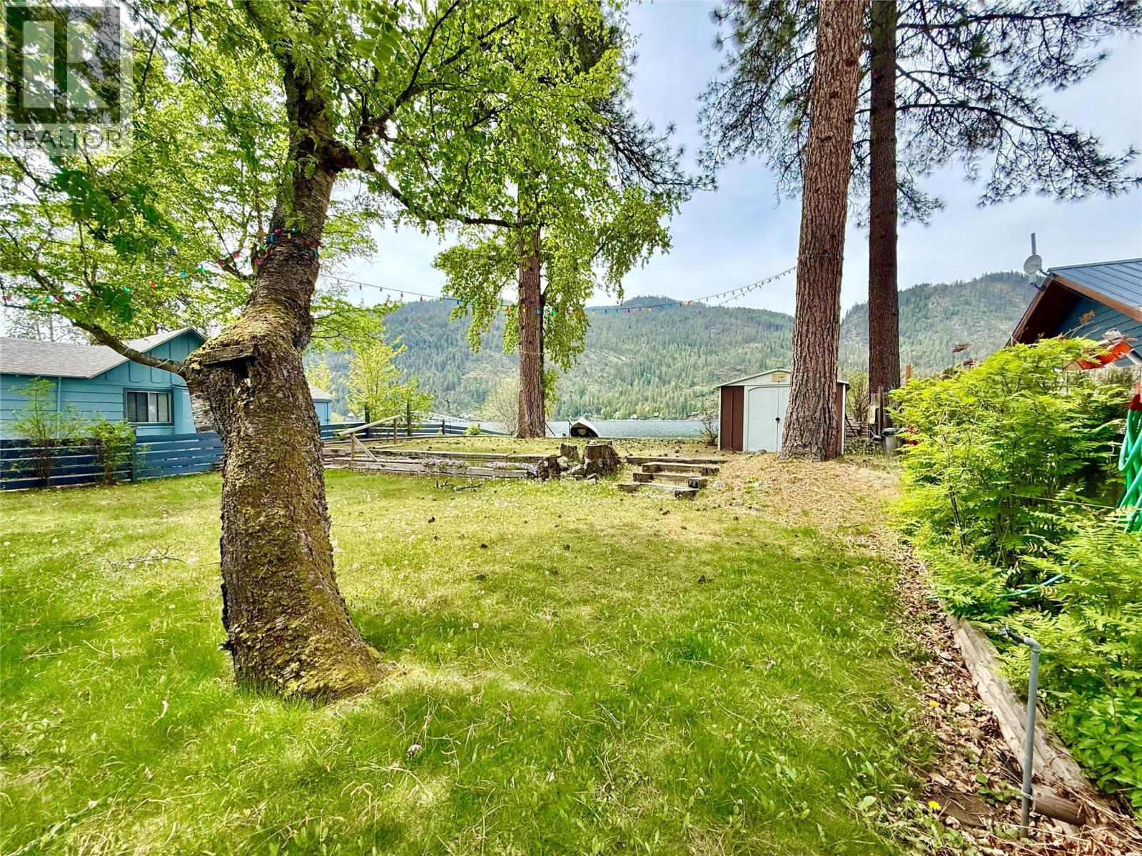 189 Alpine Road, Christina Lake, British Columbia  V0H 1E1 - Photo 3 - 10386446