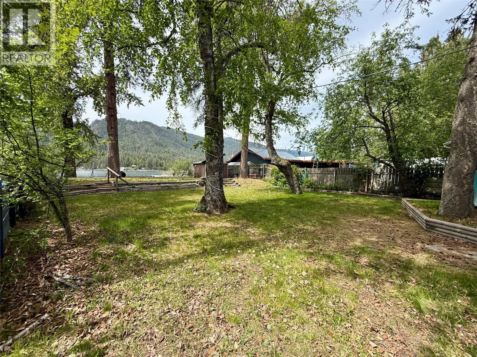 189 Alpine Road, Christina Lake, British Columbia  V0H 1E1 - Photo 30 - 10386446