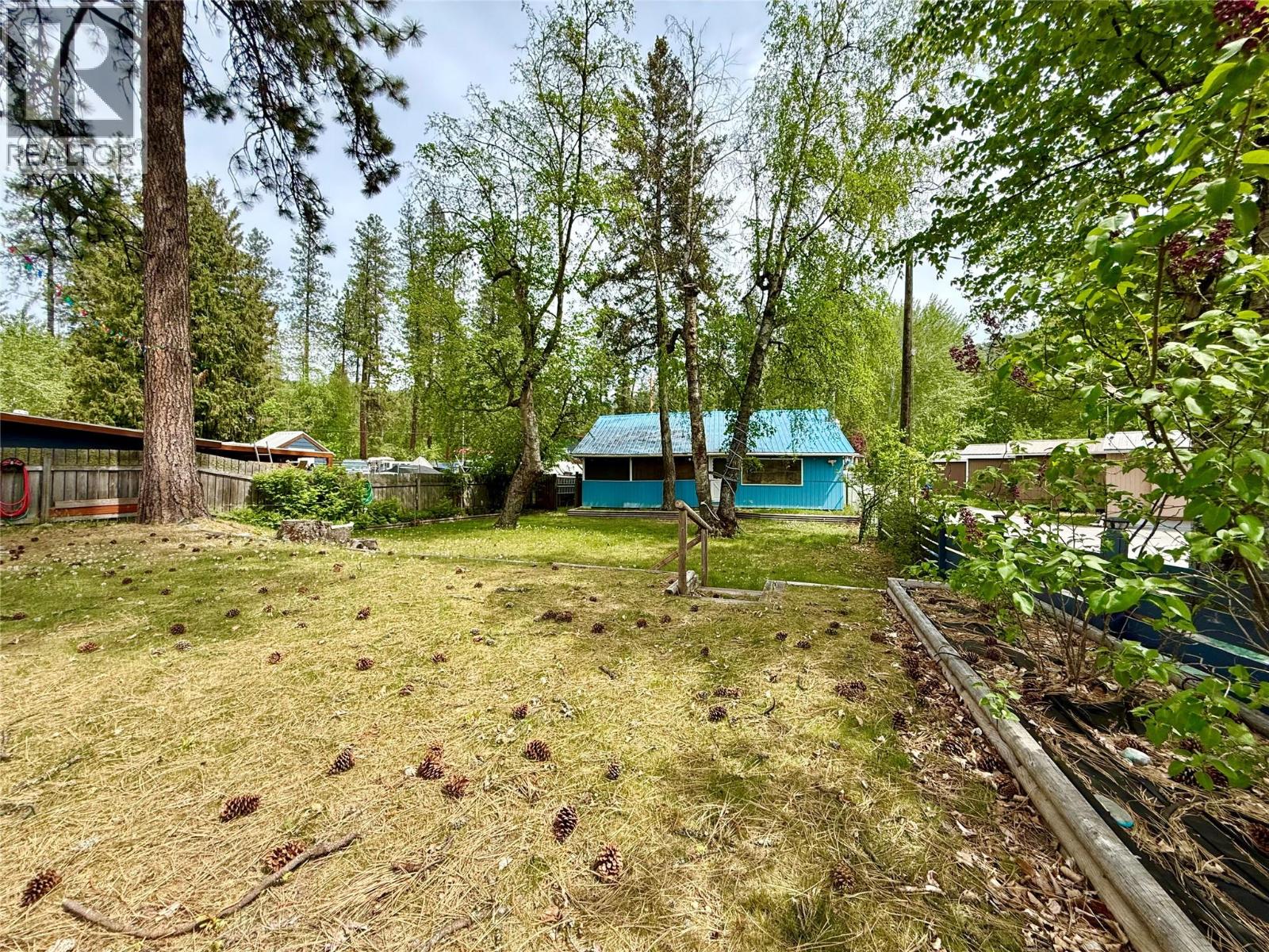 189 Alpine Road, Christina Lake, British Columbia  V0H 1E1 - Photo 7 - 10386446